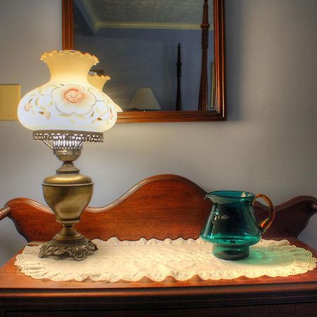 Los Gatos Bed & Breakfast Penn Yan Extérieur photo