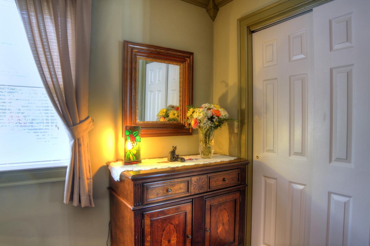 Los Gatos Bed & Breakfast Penn Yan Extérieur photo