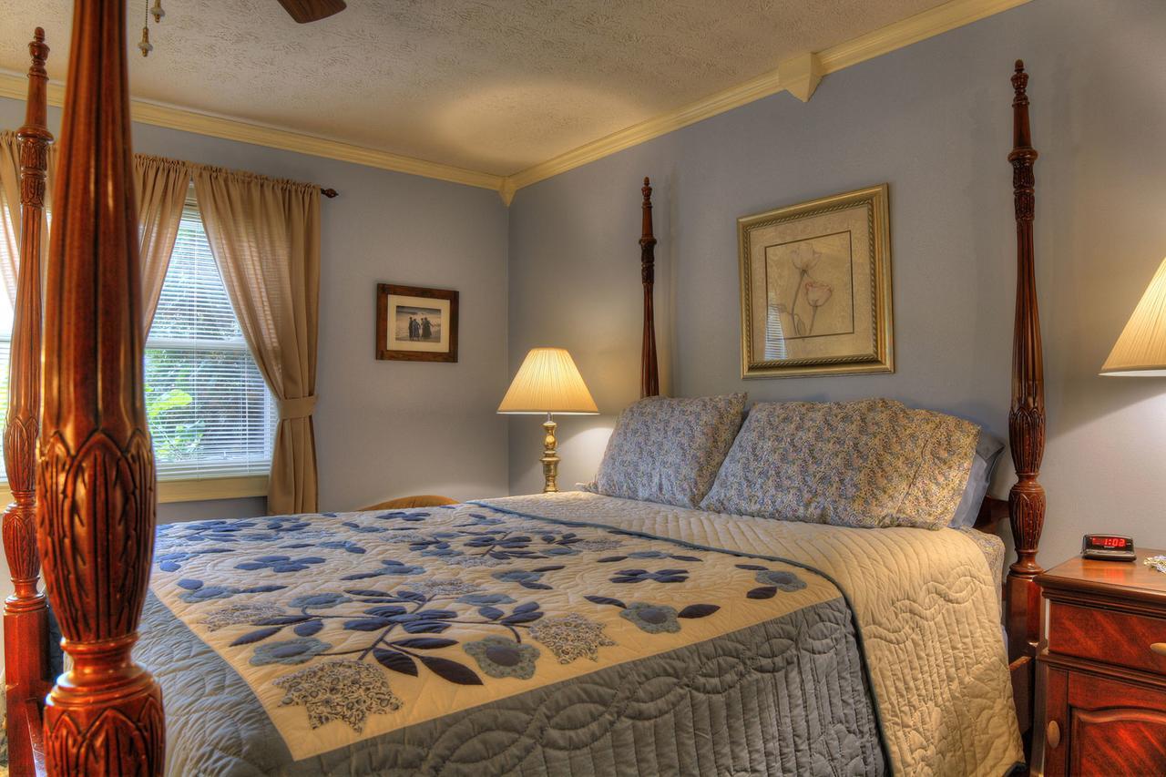 Los Gatos Bed & Breakfast Penn Yan Extérieur photo